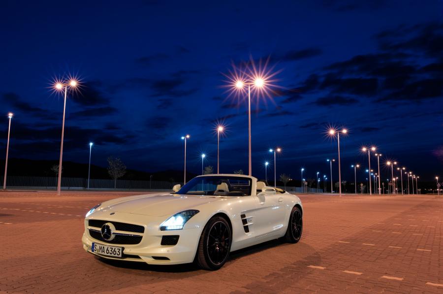  Mercedes-Benz SLS AMG Roadster 2012 года  (фото 19 из 198)